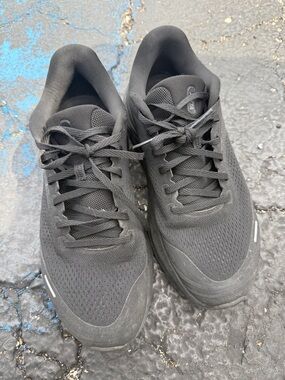 Men's Black Athletic Running Shoes - Cushioned Daily Trainer